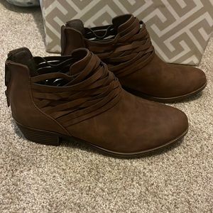 SO booties 7.5